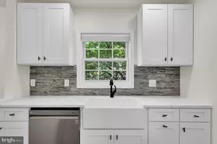 8407 Hartford Ave, Silver Spring, MD 20910 - Photo 11