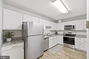 15101 Interlachen Dr, Silver Spring, MD 20906 - Photo 5