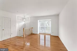 10131 Treble Ct, Rockville, MD 20850 - Photo 5