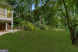 9228 Farnsworth Dr, Potomac, MD 20854 - Photo 35