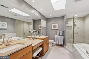 9228 Farnsworth Dr, Potomac, MD 20854 - Photo 21