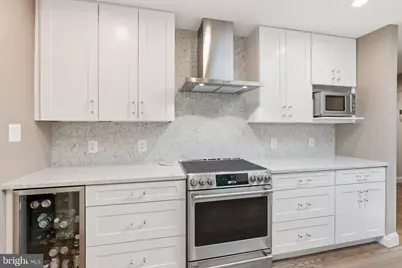 9228 Farnsworth Drive, Potomac, MD 20854 - Photo 13