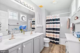 8 Royal Crown Ct, Germantown, MD 20876 - Photo 27