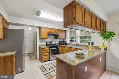 1 Chagall Court, North Potomac, MD 20878 - Photo 3