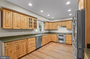 16632 S Westland Dr, Gaithersburg, MD 20877 - Photo 13
