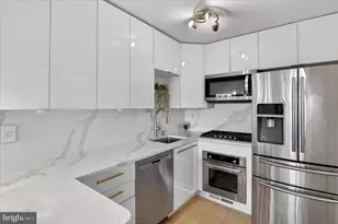 5225 Pooks Hill Rd, Bethesda, MD 20814 - Photo 7