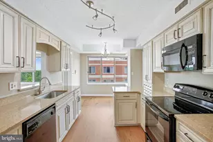 5800 Nicholson Ln, Rockville, MD 20852 - Photo 13