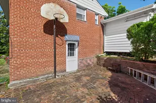 2016 Cascade Rd, Silver Spring, MD 20902 - Photo 5