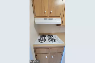 10401 Grosvenor Place #1308, Rockville, MD 20852 - Photo 11