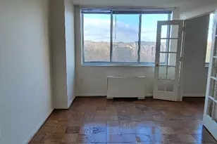 10401 Grosvenor Pl, Rockville, MD 20852 - Photo 3