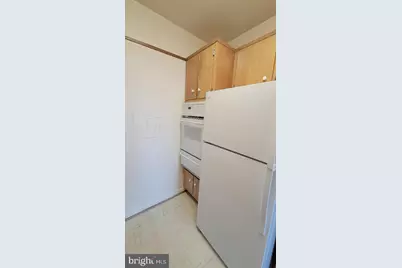 10401 Grosvenor Place #1308, Rockville, MD 20852 - Photo 9