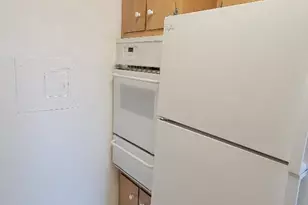 10401 Grosvenor Pl, Rockville, MD 20852 - Photo 9