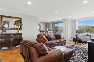 10201 Grosvenor Pl, Rockville, MD 20852 - Photo 15