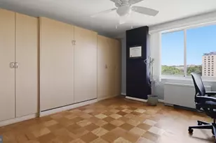 10201 Grosvenor Pl, Rockville, MD 20852 - Photo 25