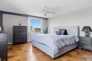 10201 Grosvenor Pl, Rockville, MD 20852 - Photo 21