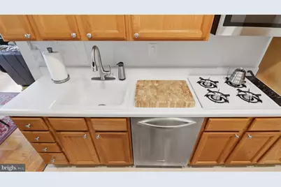 10201 Grosvenor Place #1009, Rockville, MD 20852 - Photo 7