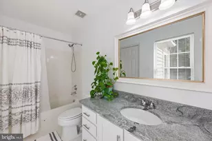 308 Barnside Pl, Rockville, MD 20850 - Photo 37
