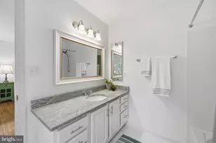 308 Barnside Pl, Rockville, MD 20850 - Photo 33