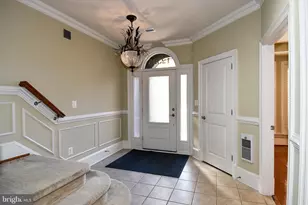 12525 Linda View Ln, Potomac, MD 20854 - Photo 9