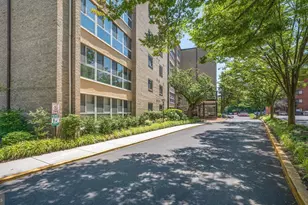 4970 Battery Ln, Bethesda, MD 20814 - Photo 3