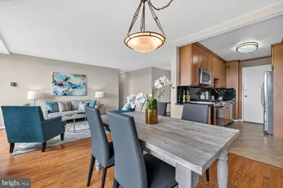 10401 Grosvenor Place #1327, Rockville, MD 20852 - Photo 11