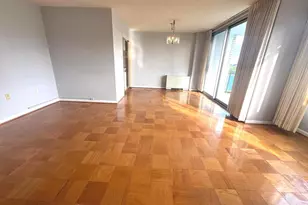 10500 Rockville Pik, Rockville, MD 20852 - Photo 9