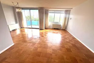 10500 Rockville Pik, Rockville, MD 20852 - Photo 7