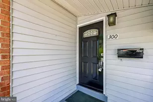 300 Gilsan Ct, Silver Spring, MD 20902 - Photo 13