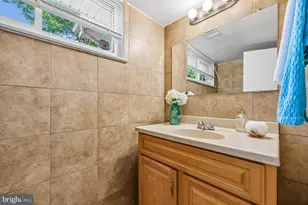 300 Gilsan Ct, Silver Spring, MD 20902 - Photo 83