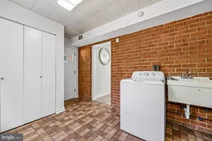 300 Gilsan Ct, Silver Spring, MD 20902 - Photo 89