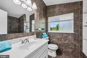 300 Gilsan Ct, Silver Spring, MD 20902 - Photo 81