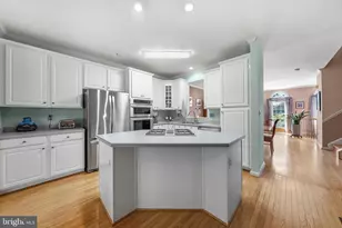 21 Blue Hosta Way, Rockville, MD 20850 - Photo 5
