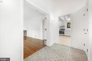 4405 Clearbrook Ln, Kensington, MD 20895 - Photo 5