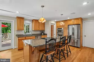 14404 Kings Grant St, North Potomac, MD 20878 - Photo 9