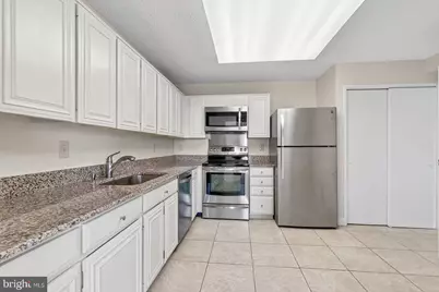7420 Westlake Terrace #1210, Bethesda, MD 20817 - Photo 5