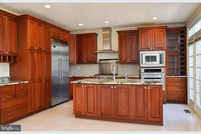 811 Oak Knoll Terrace, Rockville, MD 20850 - Photo 5