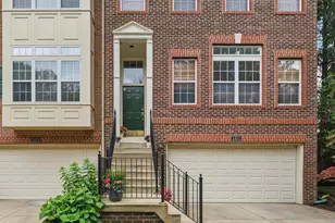 2011 Ashleigh Woods Ct, Rockville, MD 20851 - Photo 3