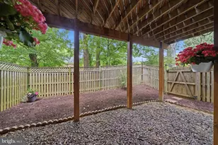 2011 Ashleigh Woods Ct, Rockville, MD 20851 - Photo 21