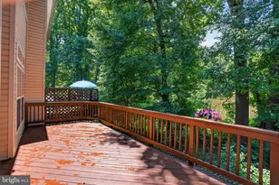 2011 Ashleigh Woods Ct, Rockville, MD 20851 - Photo 17