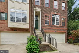 2011 Ashleigh Woods Ct, Rockville, MD 20851 - Photo 19