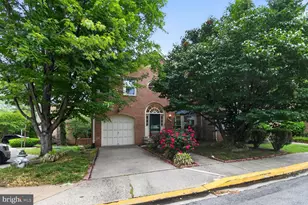 7435 Crestberry Ln, Bethesda, MD 20817 - Photo 3