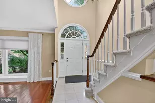 7435 Crestberry Ln, Bethesda, MD 20817 - Photo 5