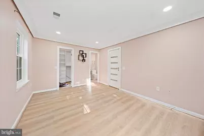 18304 Streamside Drive #203, Gaithersburg, MD 20879 - Photo 5