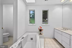 10320 Glen Rd, Potomac, MD 20854 - Photo 15