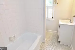7208 Marbury Rd, Bethesda, MD 20817 - Photo 21