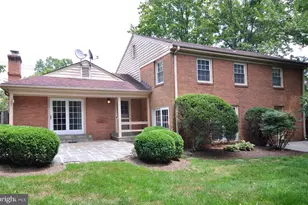 7208 Marbury Rd, Bethesda, MD 20817 - Photo 3