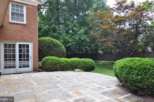 7208 Marbury Rd, Bethesda, MD 20817 - Photo 5