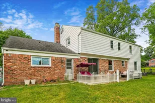 11119 Lamplighter Ln, Potomac, MD 20854 - Photo 3