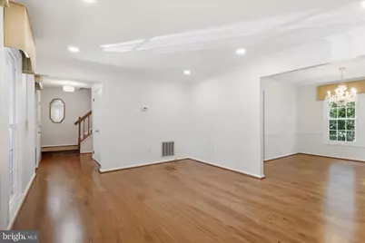 8615 Aqueduct Road, Potomac, MD 20854 - Photo 5