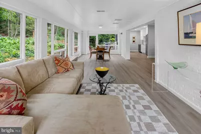 3305 W Coquelin Terrace, Chevy Chase, MD 20815 - Photo 9
